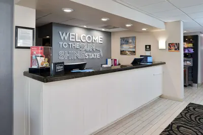 Photo 3 - Hampton Inn Vero Beach