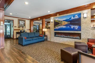 Photo 4 - Comfort Inn & Suites Durango
