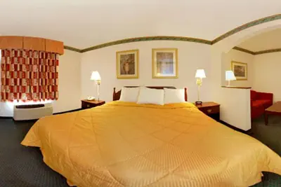 Photo 5 - Quality Inn & Suites Evansville North