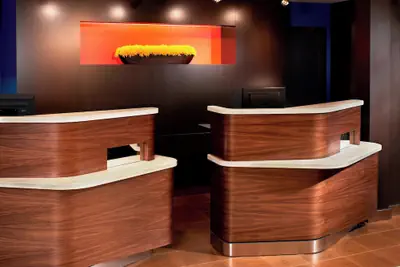 Photo 2 - Courtyard by Marriott Cleveland Airport North