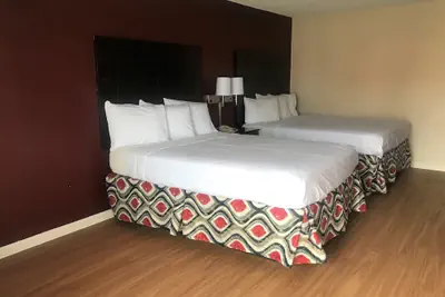 Photo 5 - Red Roof Inn & Suites San Angelo