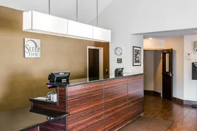 Photo 3 - Sleep Inn Midland - Bay City West