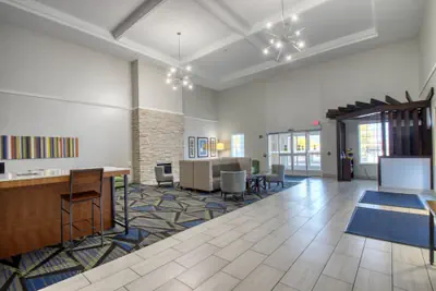 Photo 5 - Holiday Inn Express Hotel & Suites Oshkosh by IHG