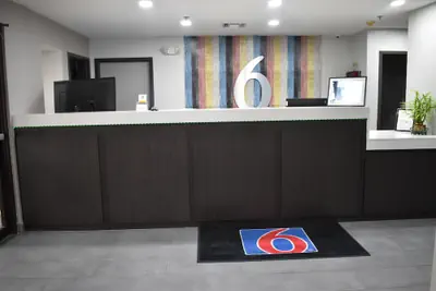 Photo 5 - Motel 6 Brenham, TX