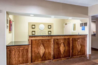 Photo 3 - Comfort Inn & Suites - Hannibal