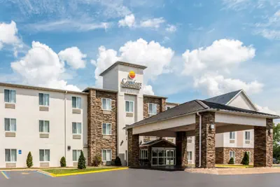 Photo 2 - Comfort Inn & Suites - Hannibal