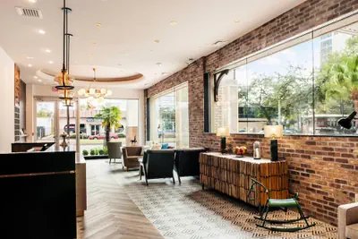 Photo 5 - St Charles Coach House, an Ascend Collection Hotel