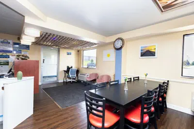 Photo 4 - Days Inn by Wyndham Dayton Huber Heights Northeast