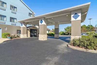 Photo 2 - Comfort Inn Joliet West I-80