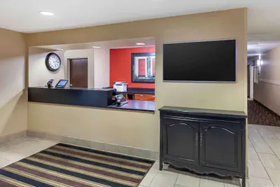 Photo 5 - Extended Stay America Select Suites - Milwaukee - Wauwatosa