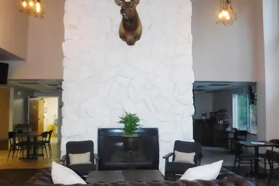 Photo 5 - GreenTree Inn & Suites in Pinetop
