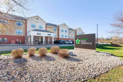 Photo 2 - Extended Stay America Select Suites - Appleton - Fox Cities