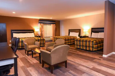 Photo 5 - Capital Inn & Suites