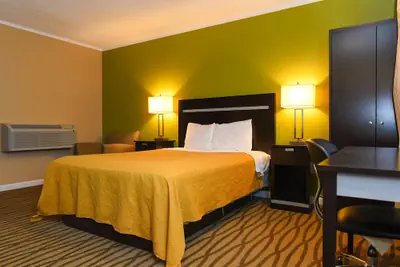 Photo 2 - Capital Inn & Suites