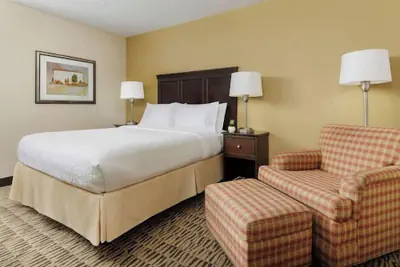 Photo 3 - Countryside Inn and Suites