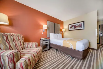 Photo 5 - Quality Inn Hastings