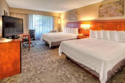 Photo 3 - Courtyard by Marriott Memphis Germantown