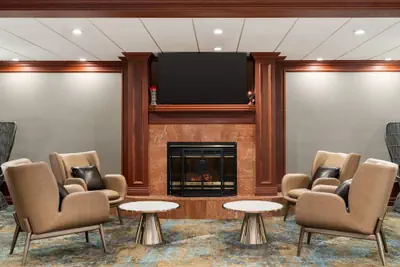 Photo 5 - La Quinta Inn & Suites by Wyndham Madison American Center