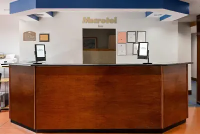 Photo 3 - Microtel Inn by Wyndham Albany Airport