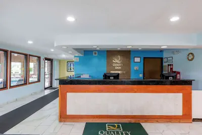 Photo 3 - Quality Inn Sycamore - DeKalb
