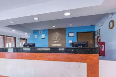 Photo 4 - Quality Inn Sycamore - DeKalb