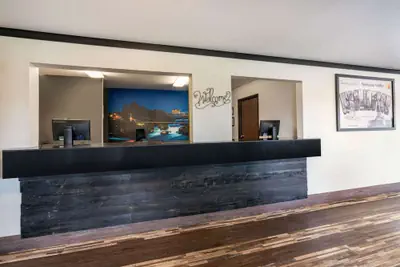 Photo 3 - Super 8 by Wyndham Spokane Valley