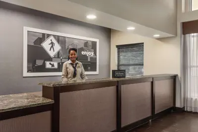 Photo 5 - Hampton Inn & Suites Ft. Wayne-North