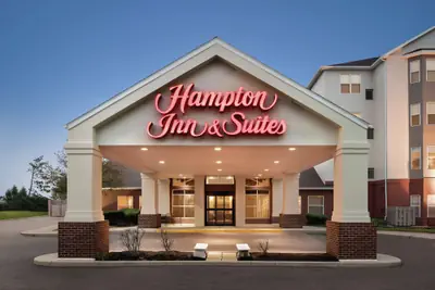 Photo 2 - Hampton Inn & Suites Ft. Wayne-North