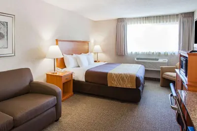 Photo 4 - Quality Inn Kirkland