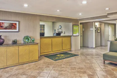 Photo 3 - La Quinta Inn by Wyndham Toledo Perrysburg