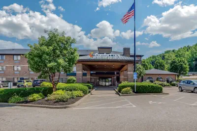 Photo 2 - Comfort Inn Millersburg