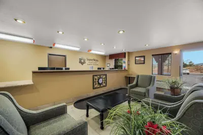 Photo 3 - SureStay Plus Hotel by Best Western Silver City