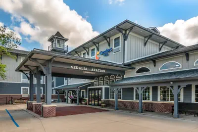 Photo 2 - Comfort Inn Sedalia Station