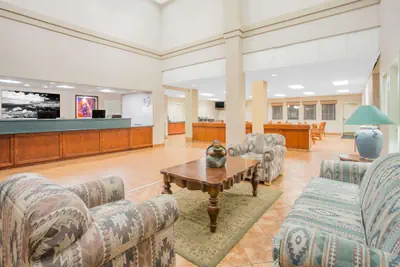 Photo 3 - Super 8 by Wyndham Page/Lake Powell