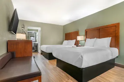 Photo 2 - Quality Inn & Suites near Panama City Beach