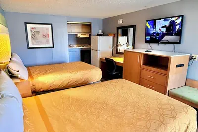 Photo 2 - Rodeway Inn Findlay University Area