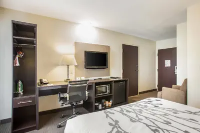 Photo 4 - Quality Inn Kansas City International Airport
