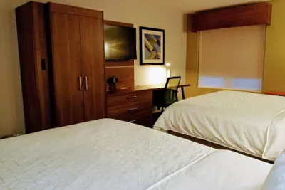 Photo 5 - Holiday Inn Express Hotel & Suites Madison by IHG