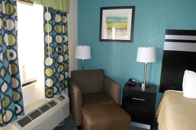 Photo 4 - GuestHouse Dothan