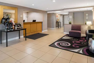 Photo 3 - La Quinta Inn & Suites by Wyndham Naples East (I-75)