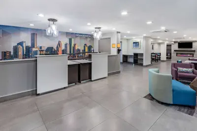 Photo 4 - La Quinta Inn & Suites by Wyndham Houston Southwest