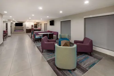Photo 4 - La Quinta Inn & Suites by Wyndham Houston NW Brookhollow