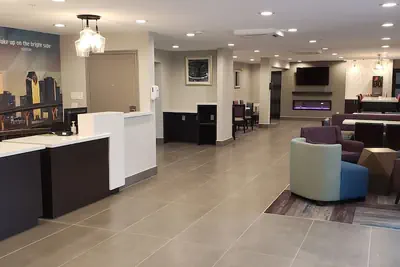 Photo 3 - La Quinta Inn & Suites by Wyndham Houston NW Brookhollow