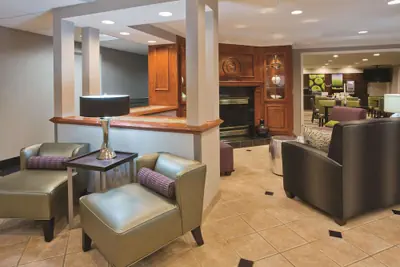 Photo 3 - La Quinta Inn & Suites by Wyndham Milwaukee Delafield