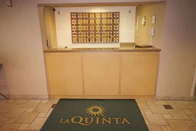 Photo 5 - La Quinta Inn & Suites by Wyndham Plattsburgh
