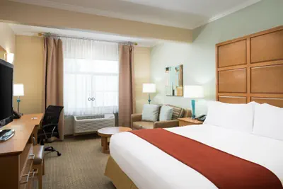 Photo 3 - Holiday Inn Express & Suites Santa Clara-Silicon Valley by IHG