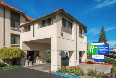 Photo 2 - Holiday Inn Express & Suites Santa Clara-Silicon Valley by IHG