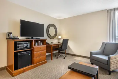 Photo 5 - Drury Inn & Suites Springfield, MO