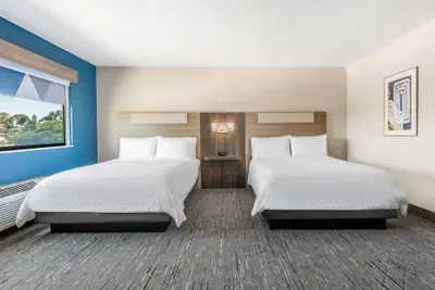 Photo 5 - Holiday Inn Express San Diego South - National City by IHG