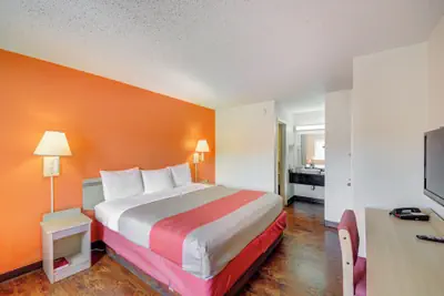 Photo 4 - Motel 6 Wichita, KS